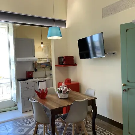 Piazza Fontana Luxury Галатина