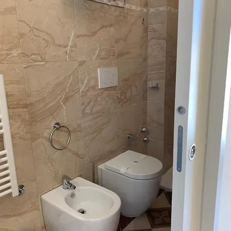 Piazza Fontana Luxury Bed & Breakfast 4*